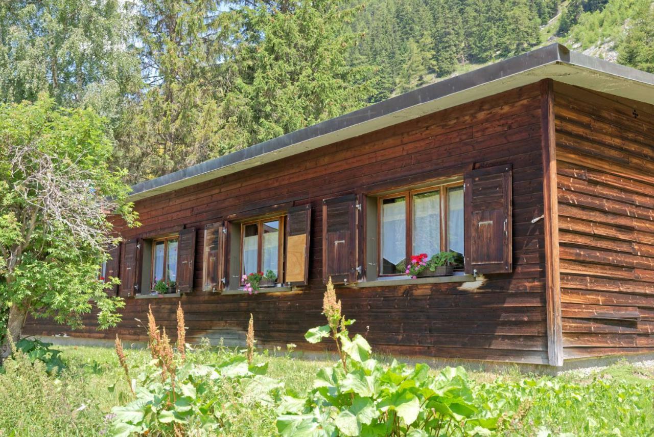 Motel Bivouac De Napoleon Bourg-Saint-Pierre Exterior photo